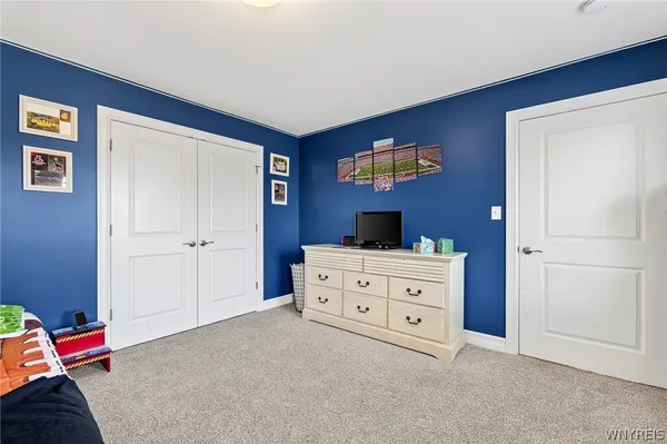 $650,000 | 8 Weathersfield Lane, Lancaster, NY 14086