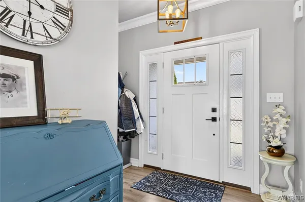 $650,000 | 8 Weathersfield Lane, Lancaster, NY 14086