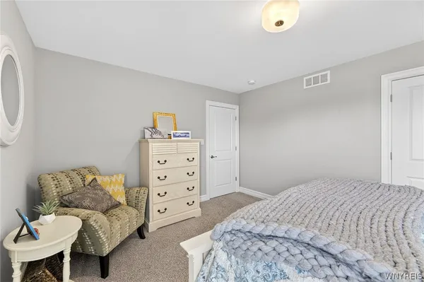 $650,000 | 8 Weathersfield Lane, Lancaster, NY 14086