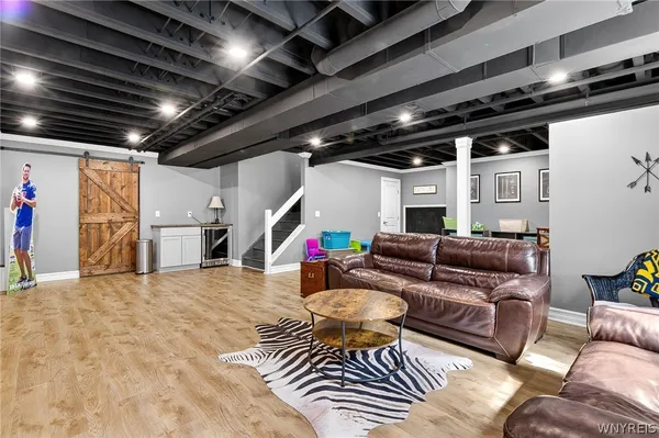 $650,000 | 8 Weathersfield Lane, Lancaster, NY 14086