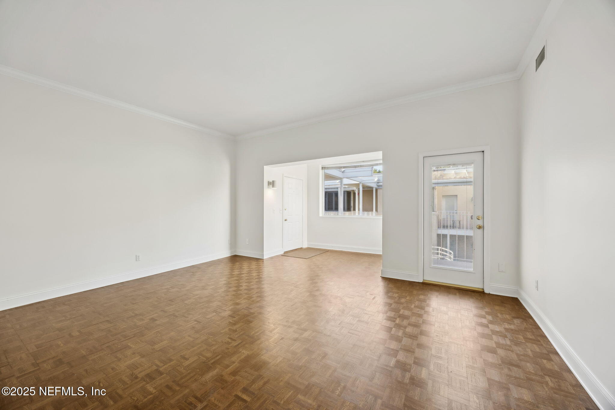 2912 St Johns Avenue, Unit 17 Jacksonville, FL 32205 - Photo 3 of 60 Living Room