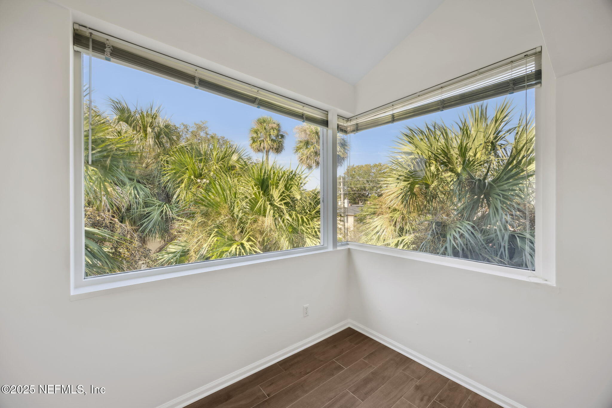 2912 St Johns Avenue, Unit 17 Jacksonville, FL 32205 - Photo 41 of 60 a view of small space with wooden floor and a window