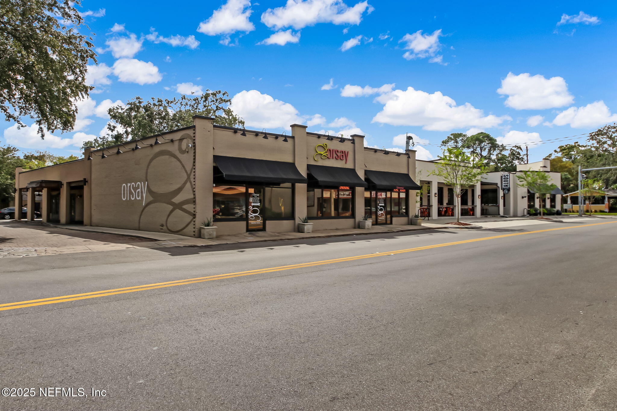 2912 St Johns Avenue, Unit 17 Jacksonville, FL 32205 - Photo 56 of 60 a front view of a building with street view