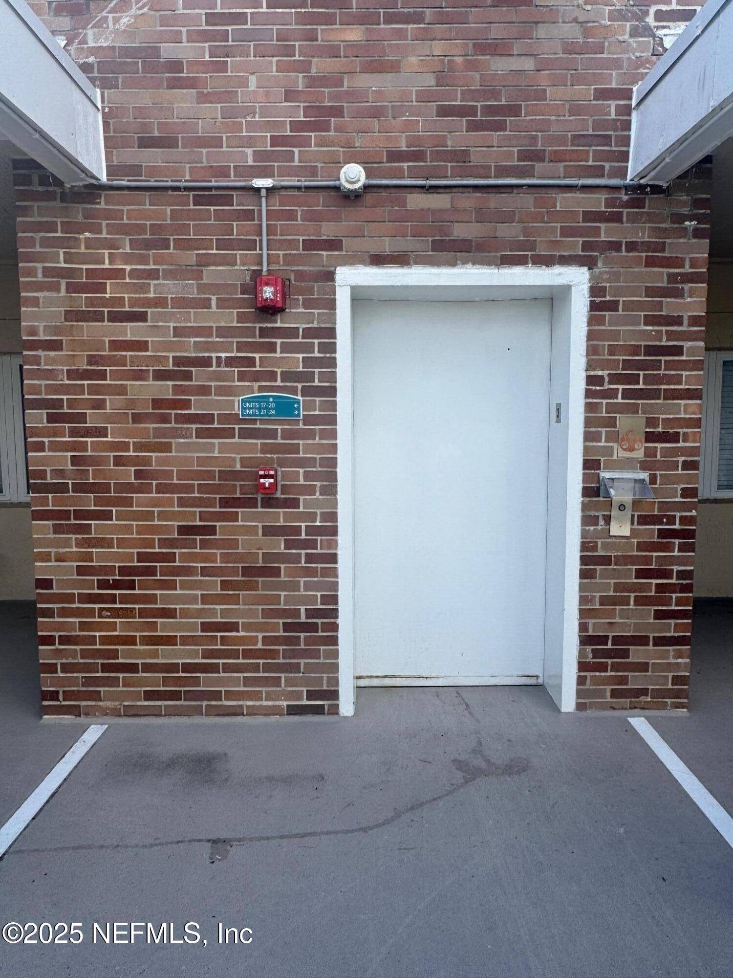 2912 St Johns Avenue, Unit 17 Jacksonville, FL 32205 - Photo 7 of 60 C54E57D4-12B1-42E3-8657-B457E886243E