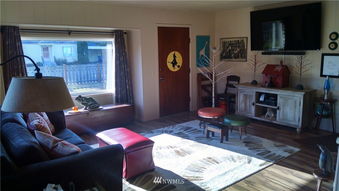 1234 Johnson Road Centralia, WA 98531 - Photo 4 of 19 Gallery Image 4