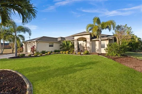 $499,000 | 828 Northeast 6th Avenue, Cape Coral, FL 33909