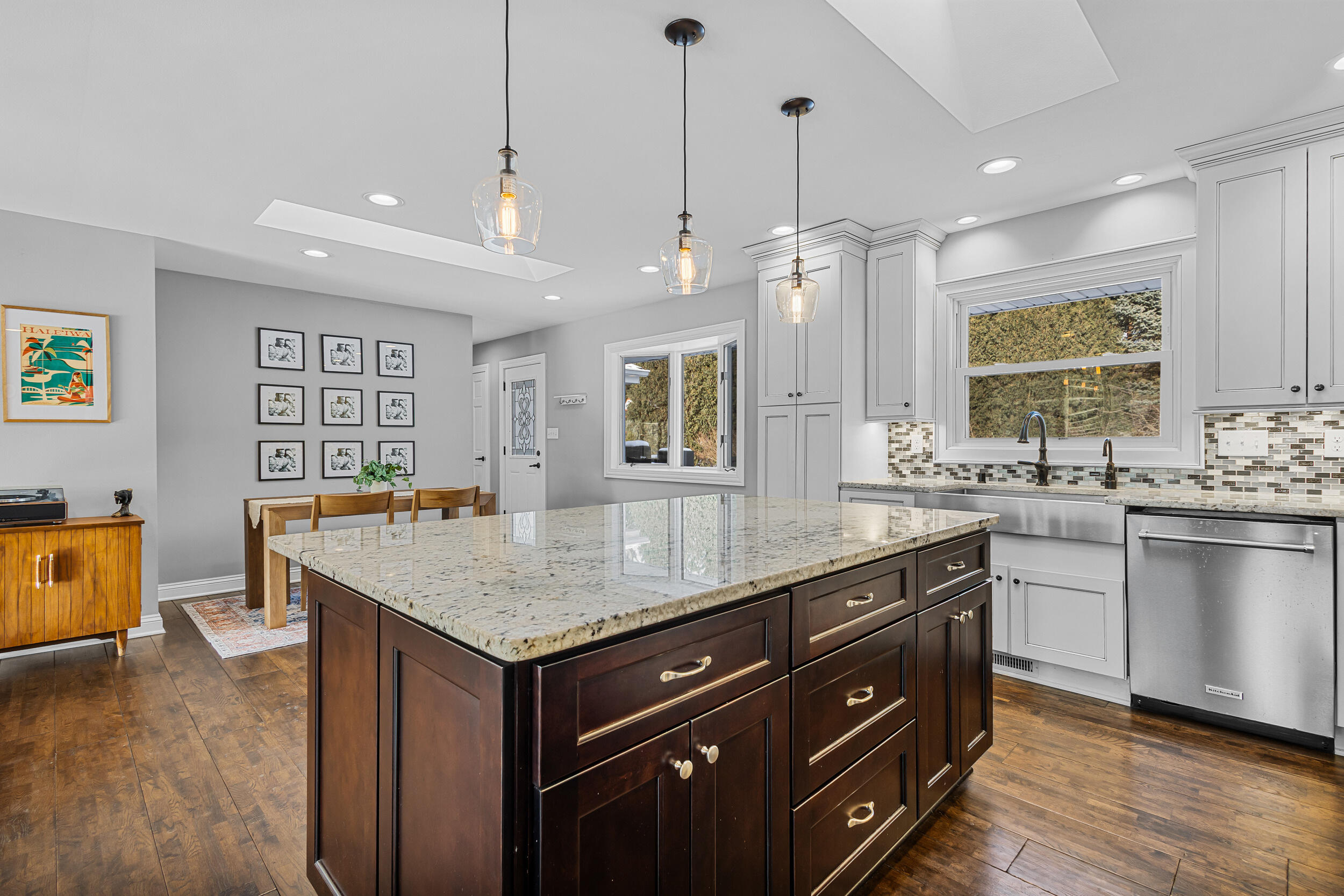 7864 North Green Bay Road River Hills, WI 53217 - Photo 9 of 53 Kitchen