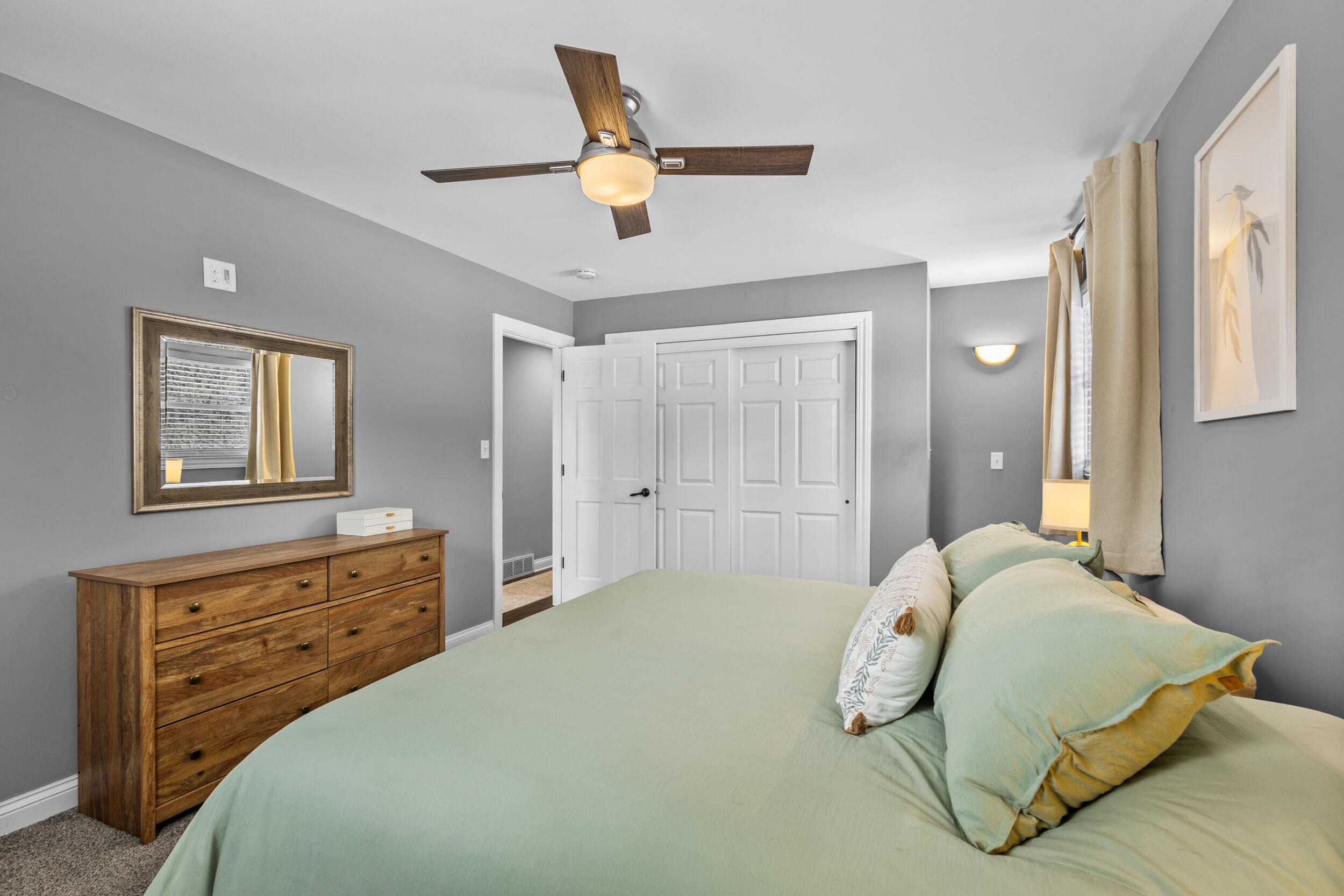 7864 North Green Bay Road River Hills, WI 53217 - Photo 27 of 53 Primary Bed