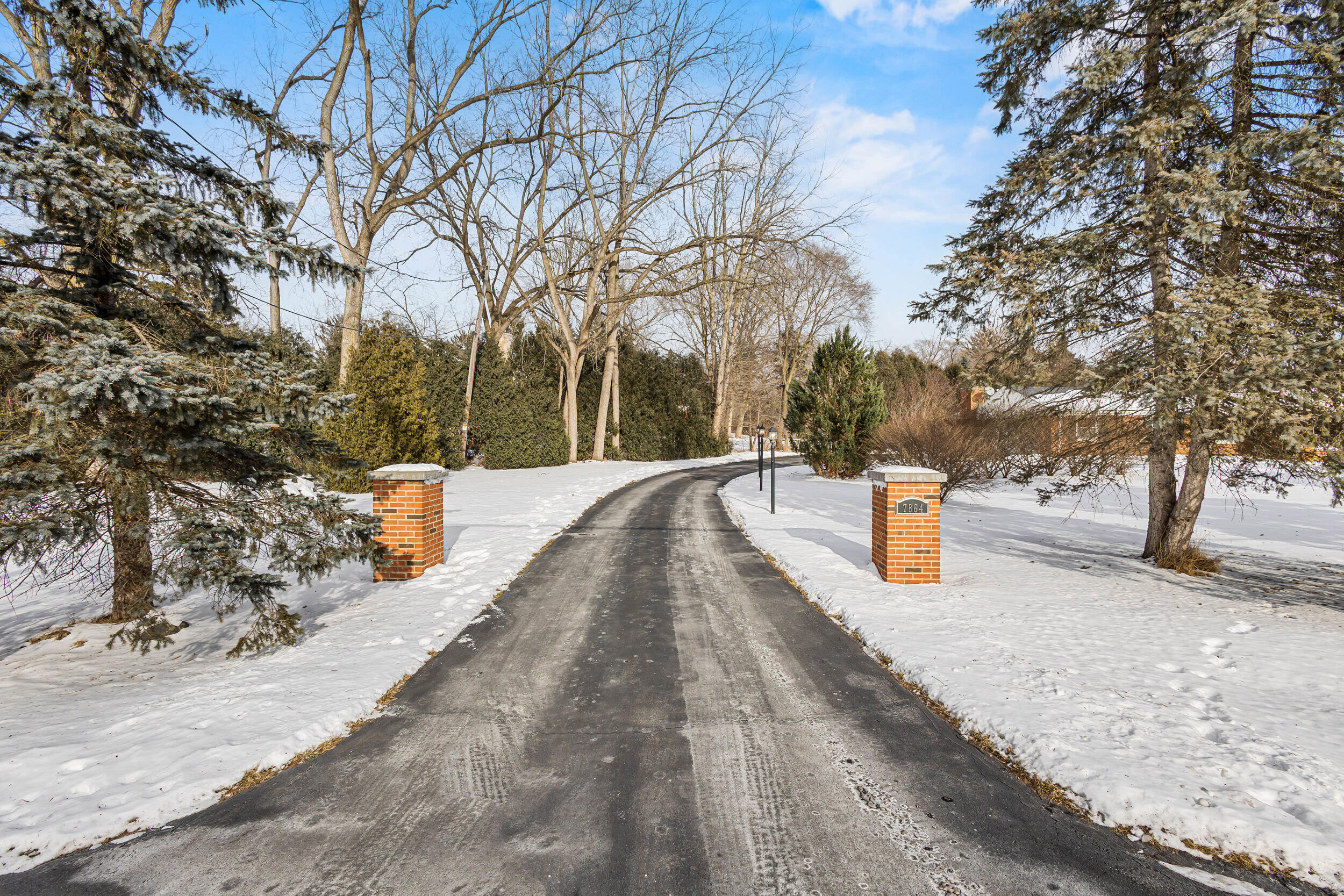 7864 North Green Bay Road River Hills, WI 53217 - Photo 45 of 53 Driveway to Home
