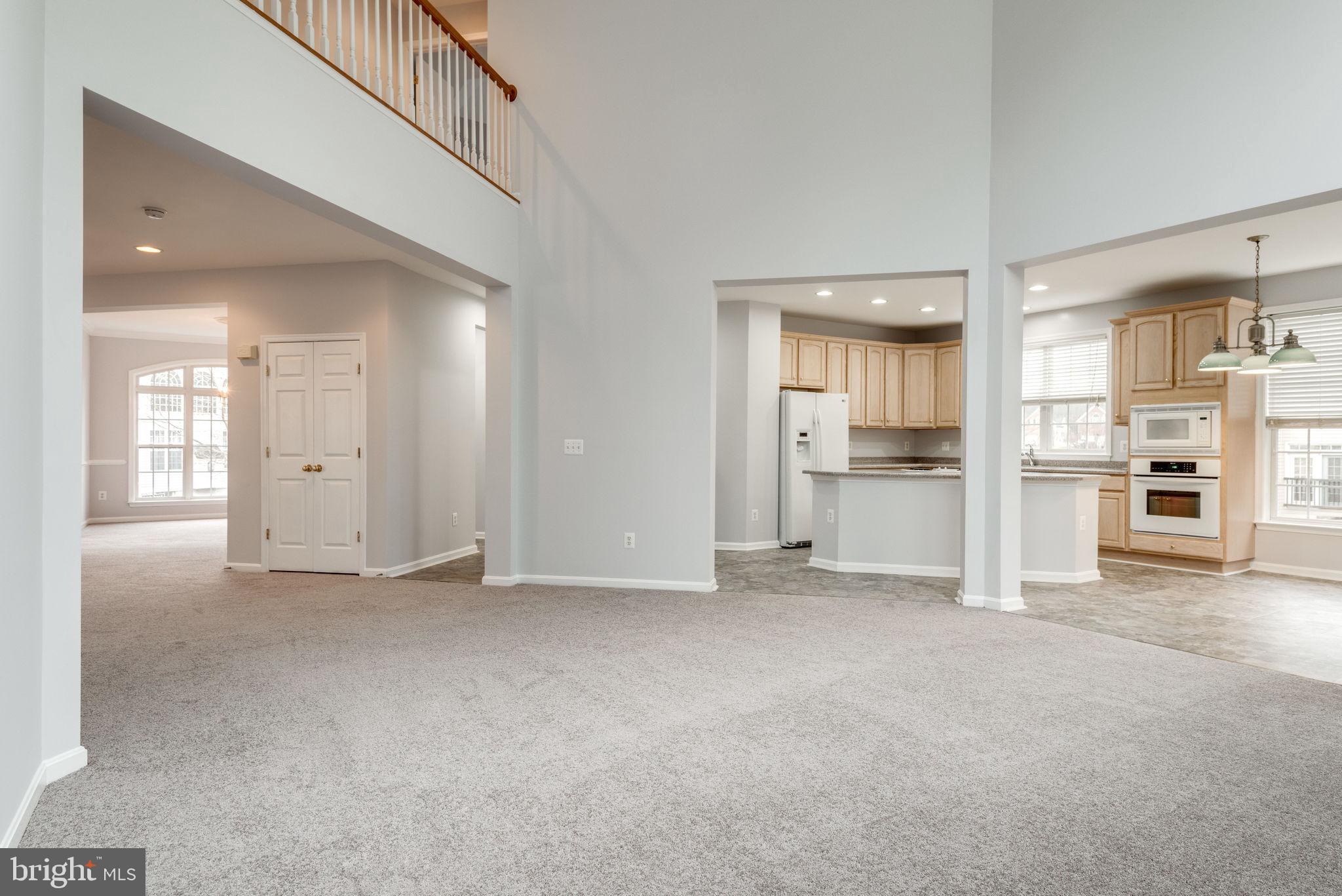 7553 Rio Grande Way Gainesville, VA 20155 - Photo 20 of 55 Living room /Kitchen