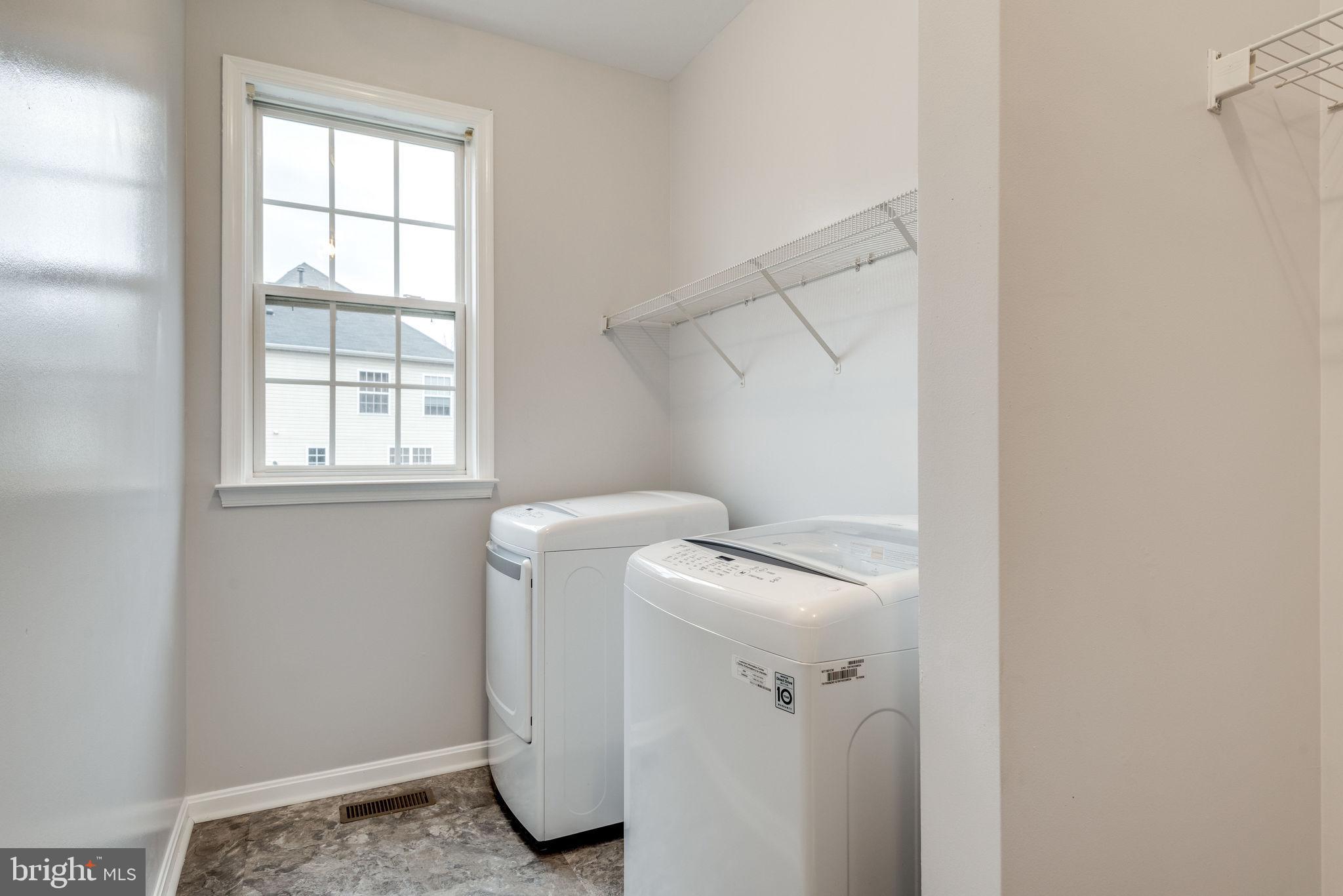 7553 Rio Grande Way Gainesville, VA 20155 - Photo 24 of 55 Laundry room