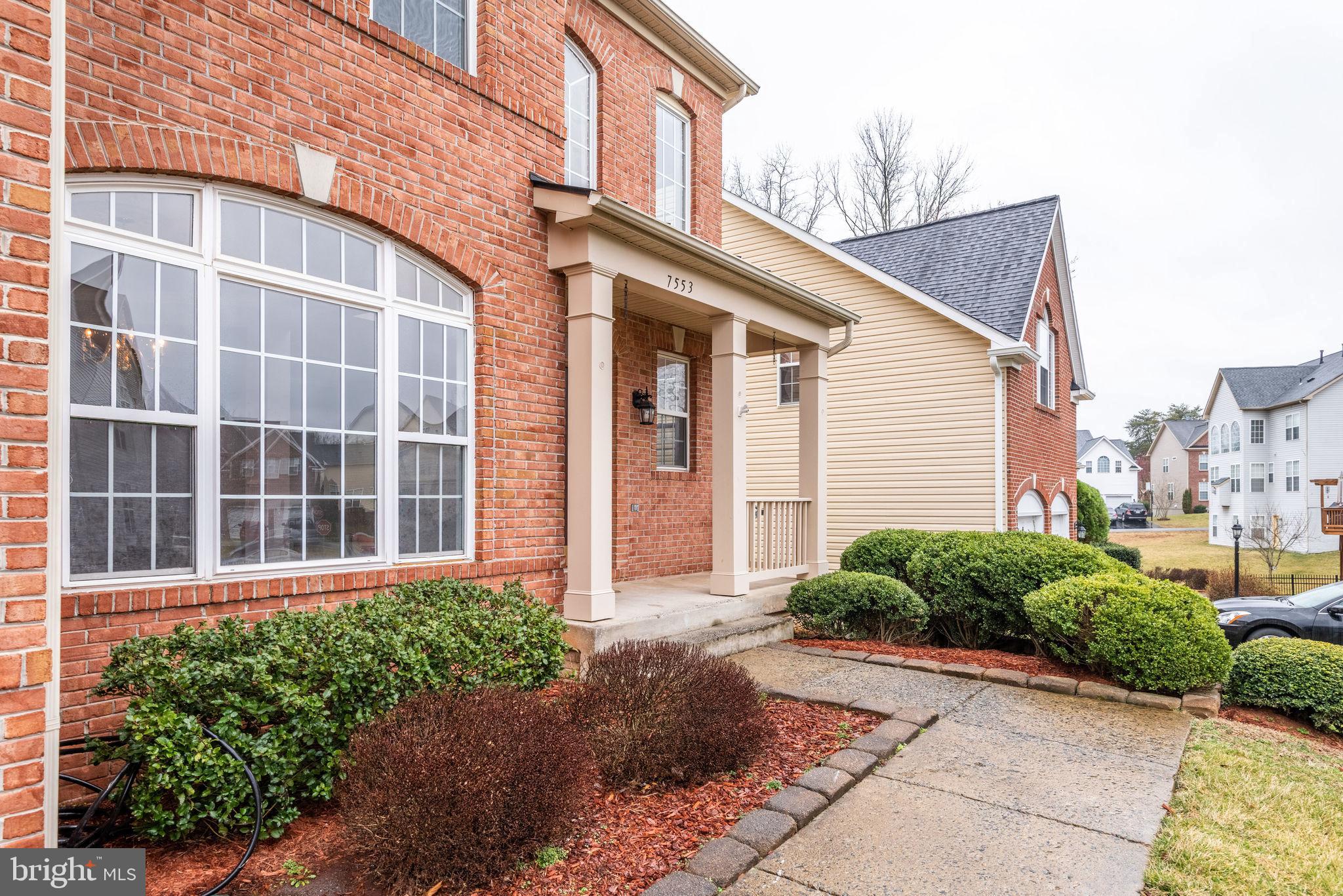 7553 Rio Grande Way Gainesville, VA 20155 - Photo 4 of 55 Front