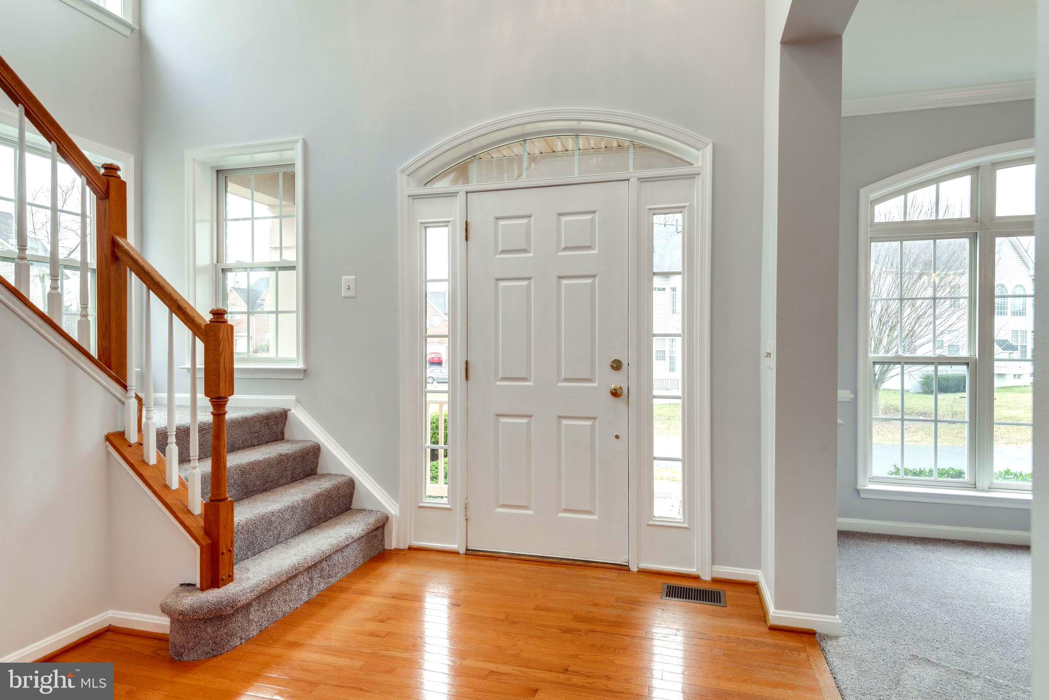 7553 Rio Grande Way Gainesville, VA 20155 - Photo 5 of 55 Front Entrance