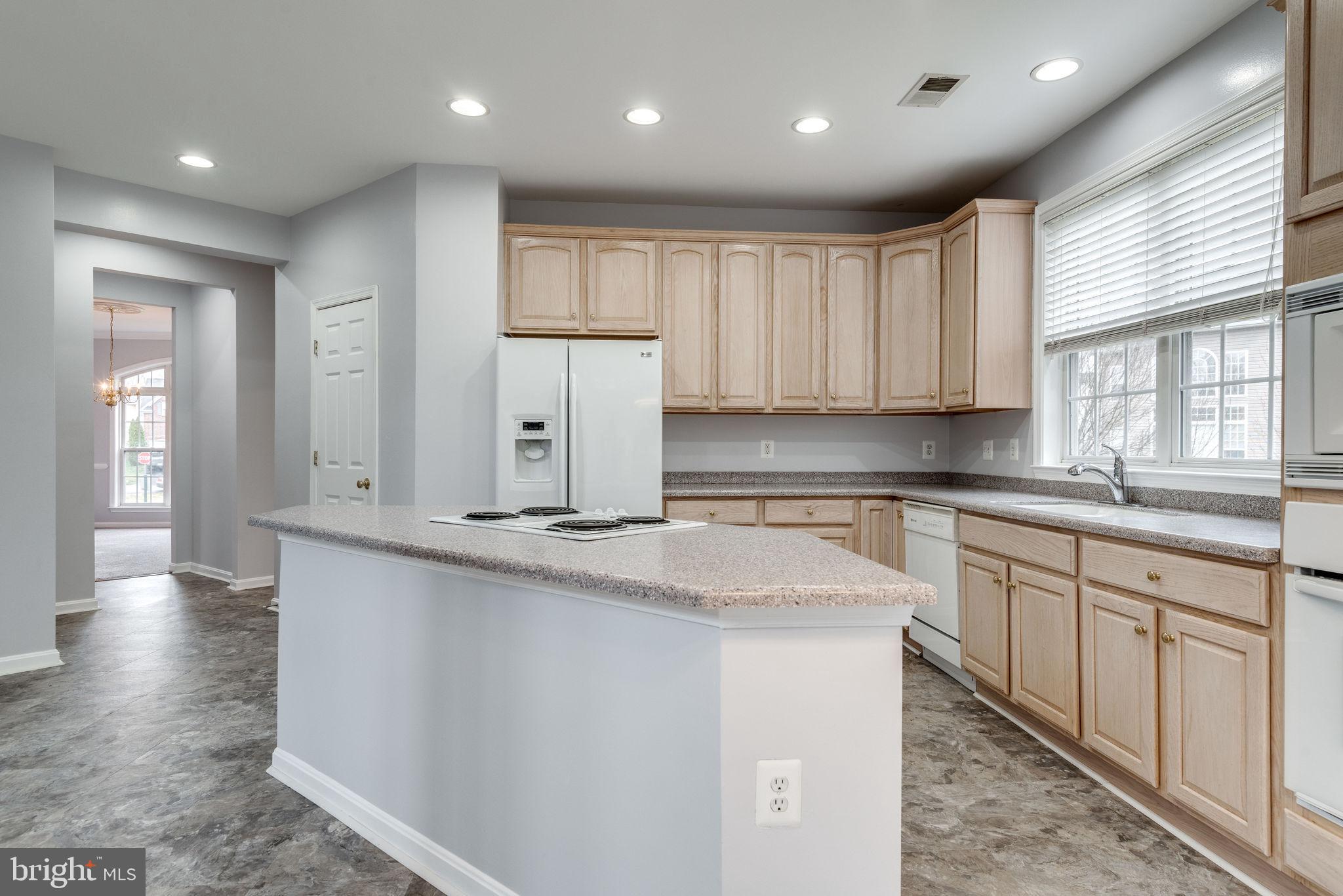 7553 Rio Grande Way Gainesville, VA 20155 - Photo 7 of 55 Kitchen