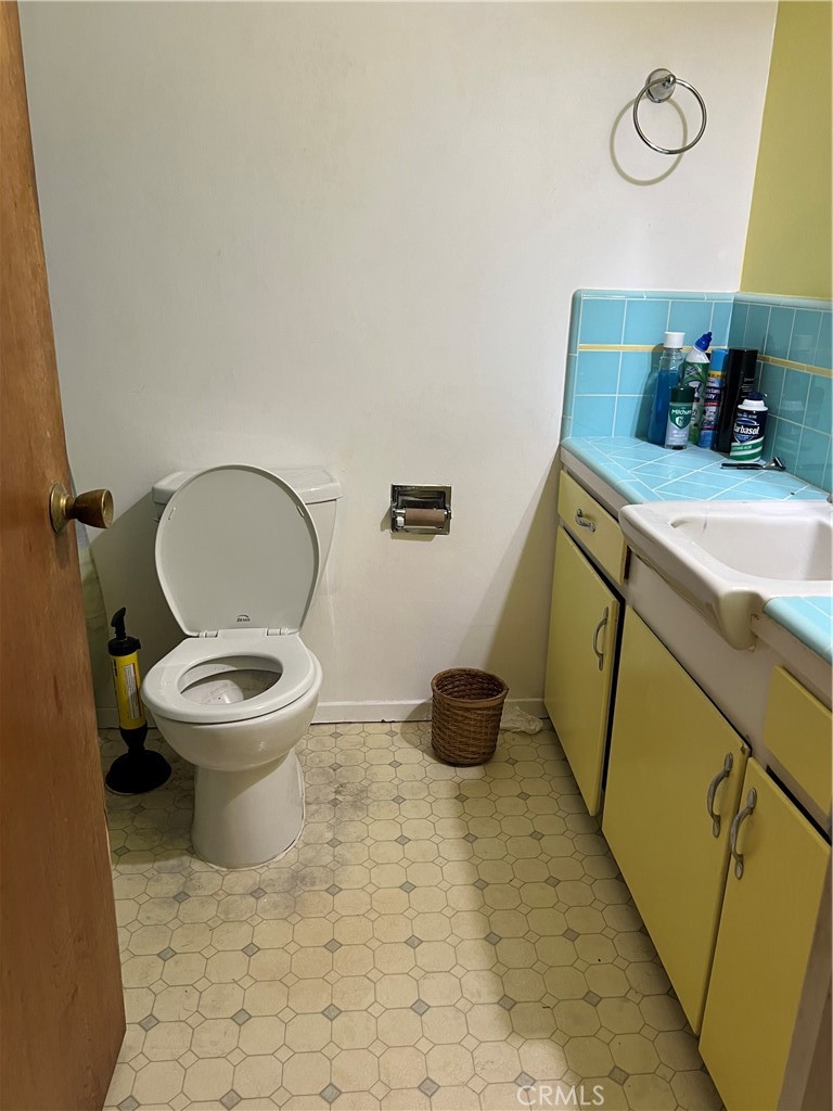 6726 Belinda Drive Riverside, CA 92504 - Photo 12 of 22 Bathroom 2