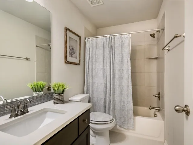 $715,000 | 512 Honeybird Lane, Georgetown, TX 78626