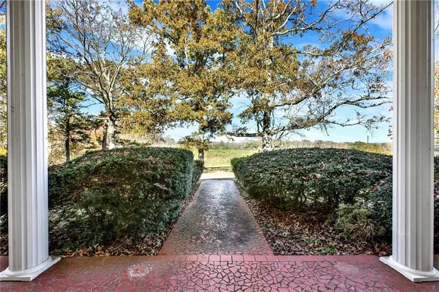 $612,000 | 104 East Valley Road Northeast, Rydal, GA 30171