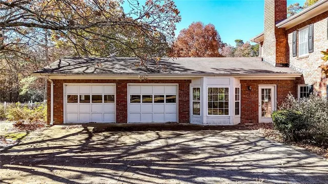 $612,000 | 104 East Valley Road Northeast, Rydal, GA 30171