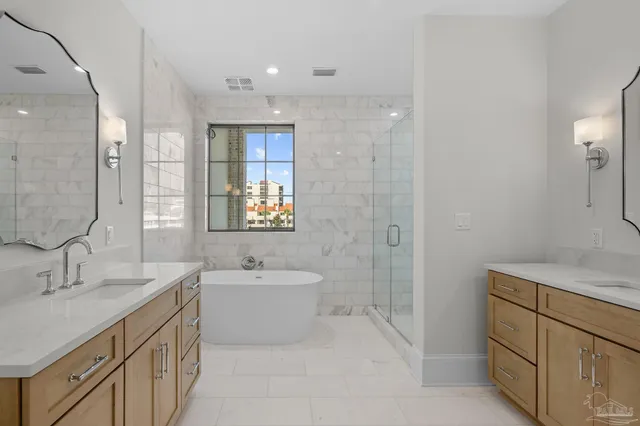 $2,200,000 | 800 South Palafox Street, Unit 789, Pensacola, FL 32502