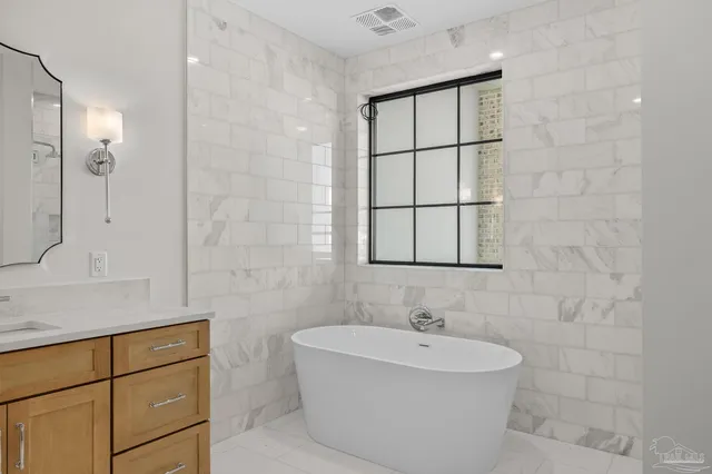 $2,200,000 | 800 South Palafox Street, Unit 789, Pensacola, FL 32502