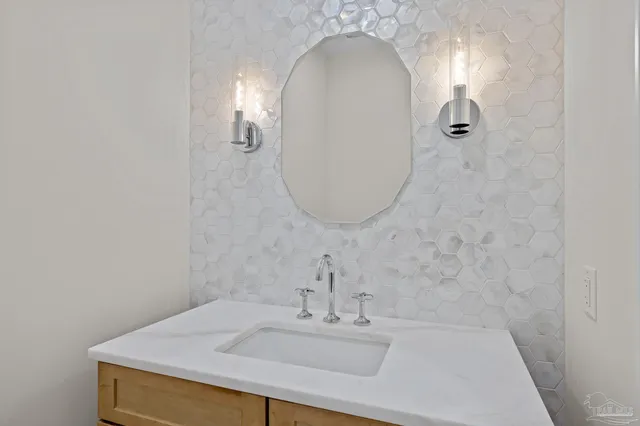 $2,200,000 | 800 South Palafox Street, Unit 789, Pensacola, FL 32502