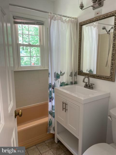 1107 Ware Street Southwest Vienna, VA 22180 - Photo 7 of 12 Gallery Image 7