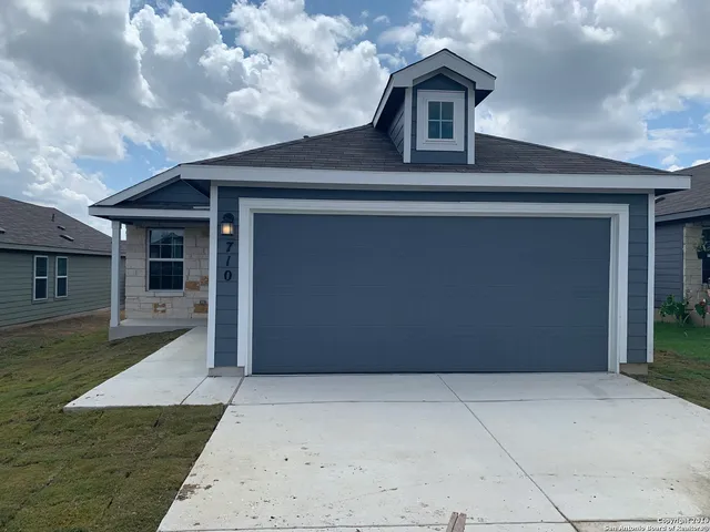 $1,500 | 710 Pelican Landing, San Antonio, TX 78221