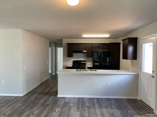 $1,500 | 710 Pelican Landing, San Antonio, TX 78221