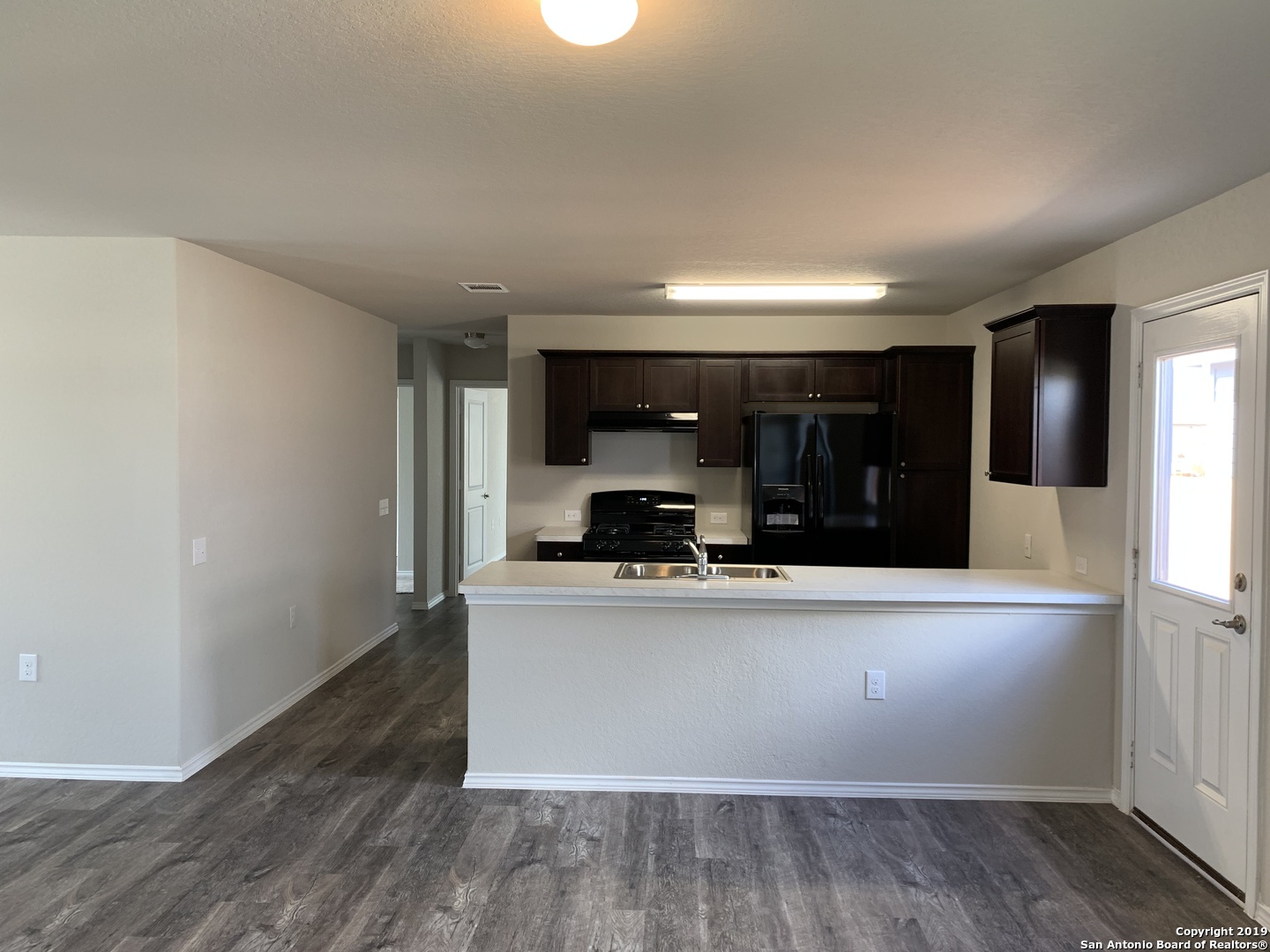 710 Pelican Landing San Antonio, TX 78221 - Photo 5 of 10