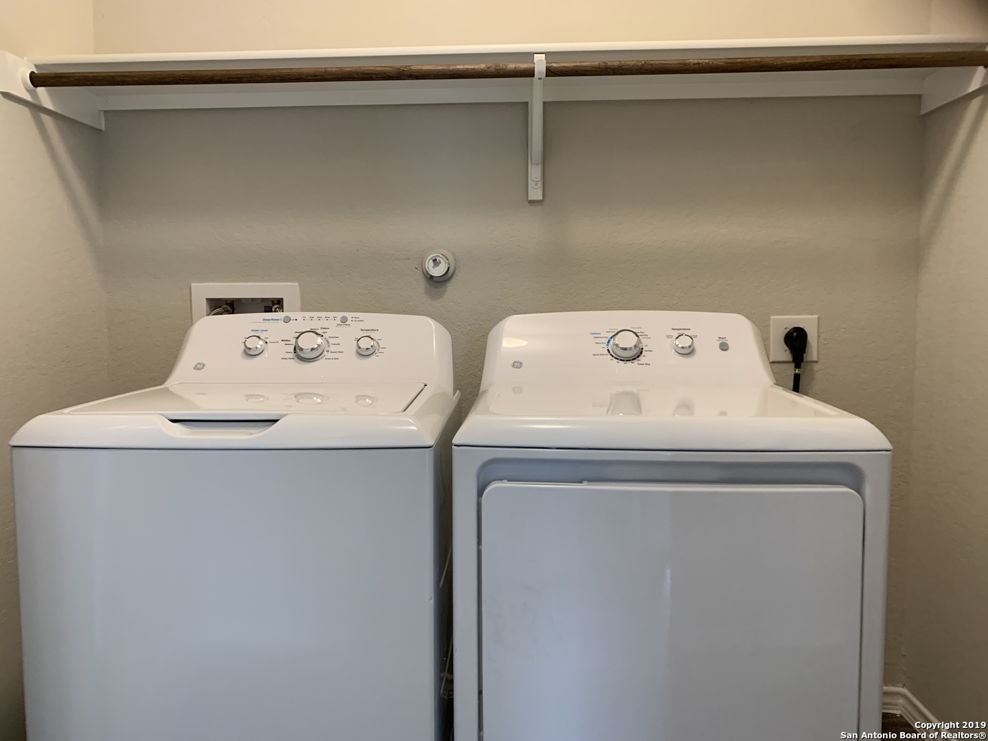 710 Pelican Landing San Antonio, TX 78221 - Photo 6 of 10