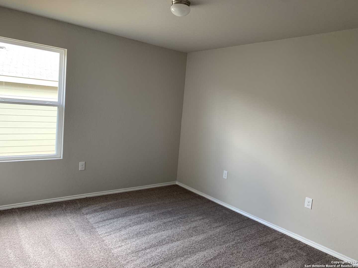 710 Pelican Landing San Antonio, TX 78221 - Photo 8 of 10