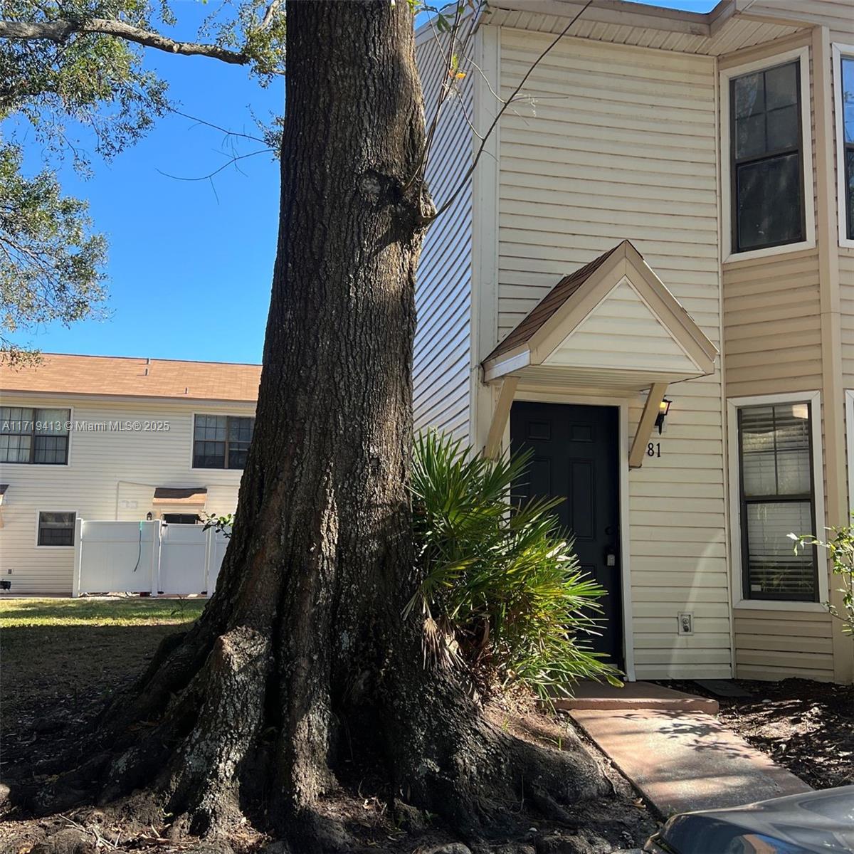 2302 South Maki Road, Unit 81 Plant City, FL 33563 - Photo 2 of 17
