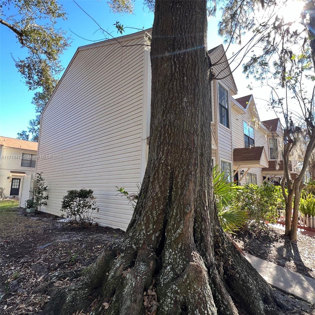 2302 South Maki Road, Unit 81 Plant City, FL 33563 - Photo 3 of 17