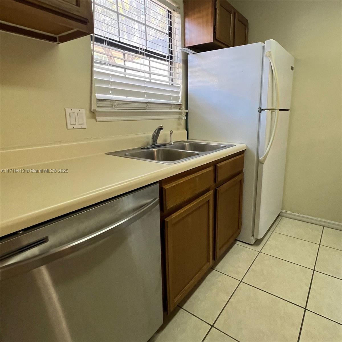 2302 South Maki Road, Unit 81 Plant City, FL 33563 - Photo 9 of 17