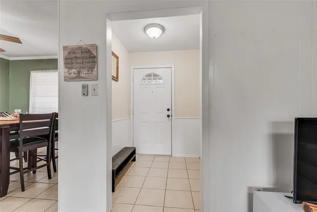 a view of an entryway with furniture