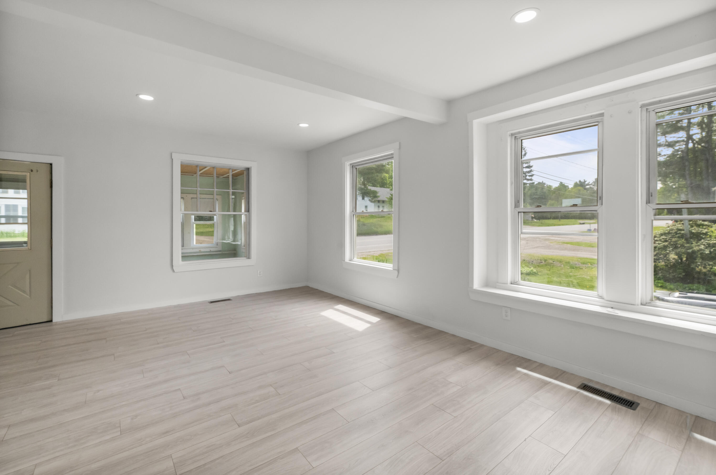 826 Riverside Drive Augusta, ME 04330 - Photo 15 of 34 DSC_2050