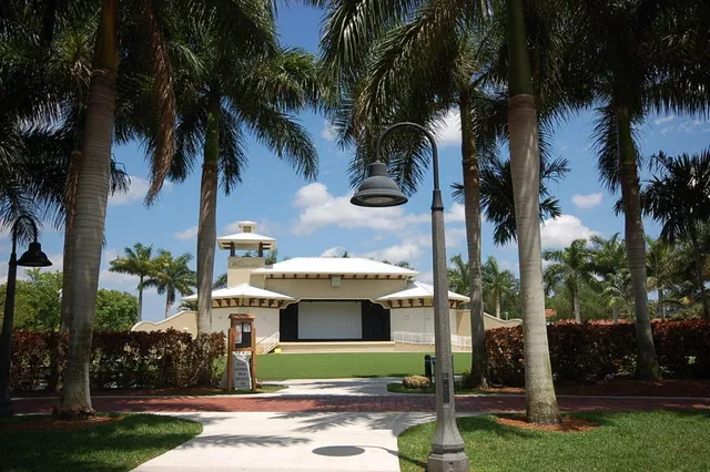 $749,900 | 13747 Staimford Drive, Wellington, FL 33414