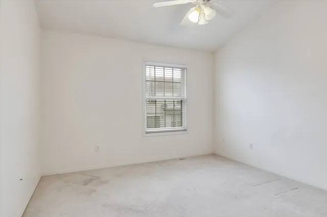 $205,000 | 1204 Colonial Avenue, Bloomington, IL 61701