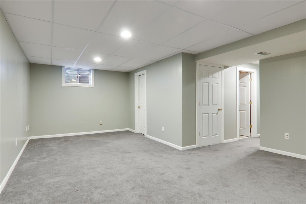 1204 Colonial Avenue Bloomington, IL 61701 - Photo 13 of 17 a view of an empty room