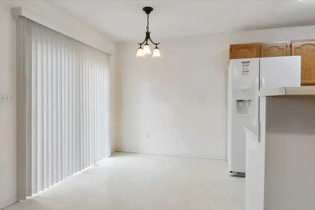 $205,000 | 1204 Colonial Avenue, Bloomington, IL 61701