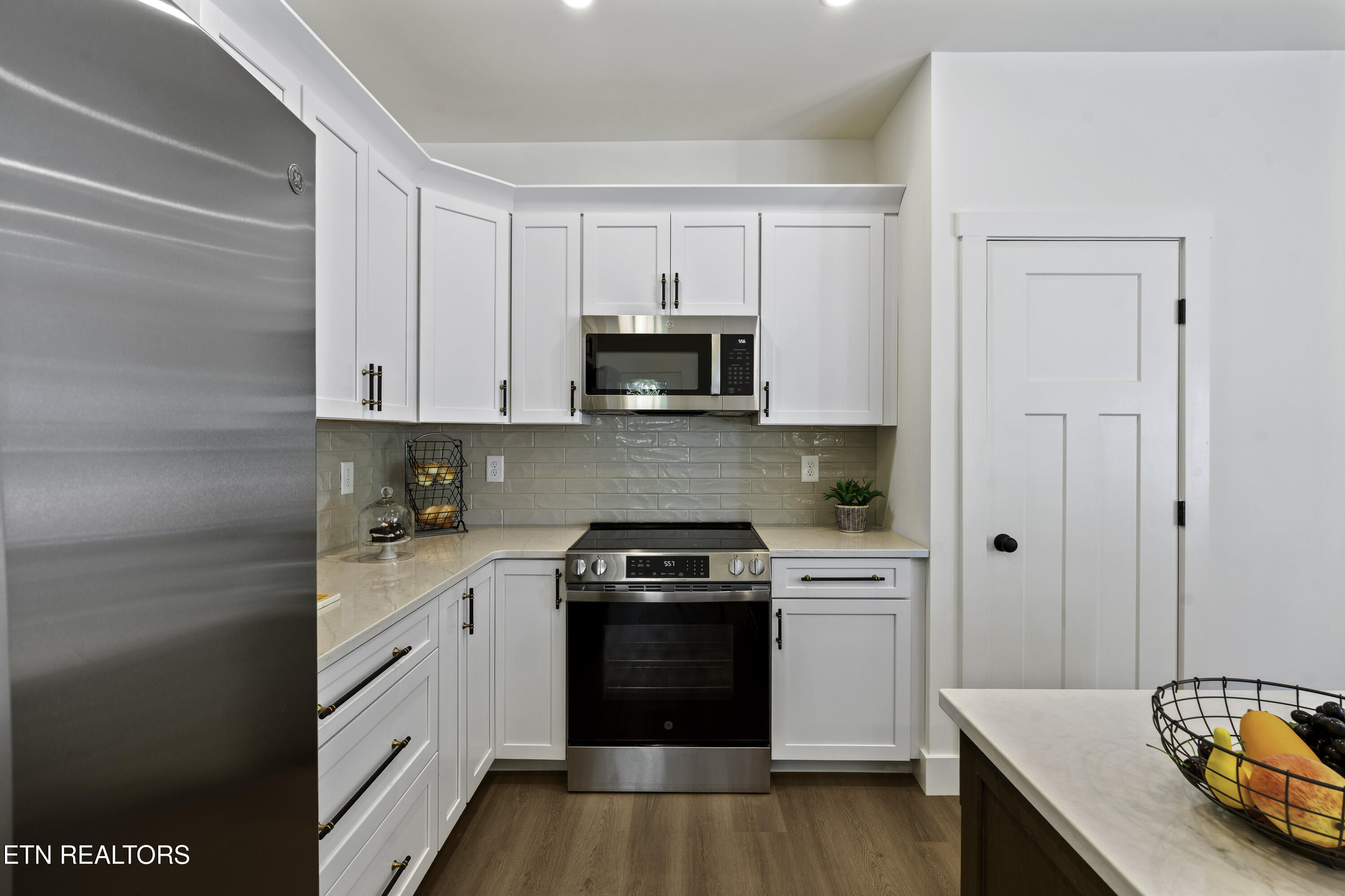 1335 Grace Ridge Drive Sevierville, TN 37862 - Photo 24 of 53 Kitchen