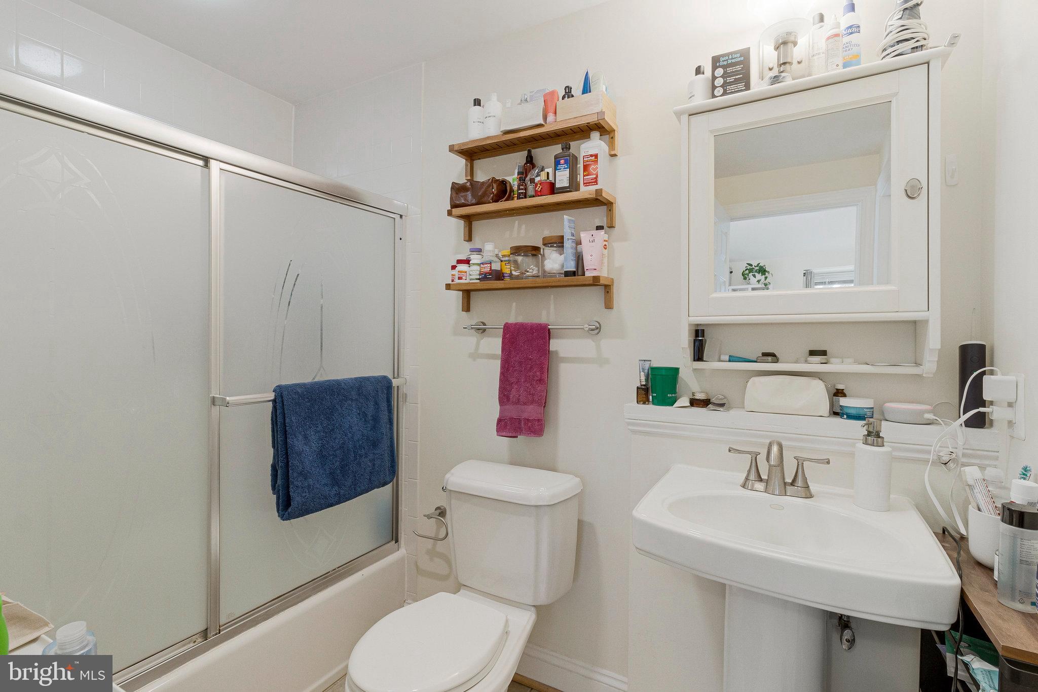 525 T Street Northwest Washington, DC 20001 - Photo 42 of 49 Carriage House, Apt 2 - Full Bath