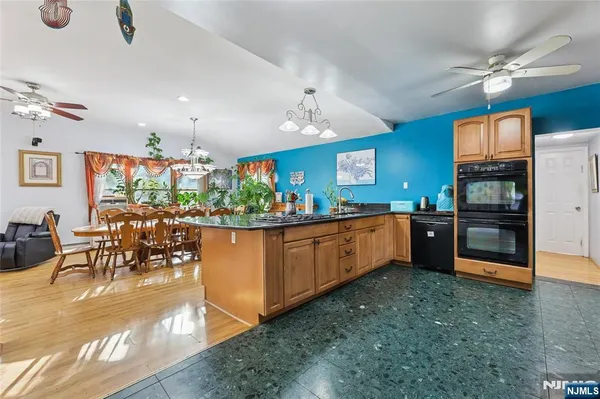 $989,999 | 300 Spring Valley Road, Paramus, NJ 07652