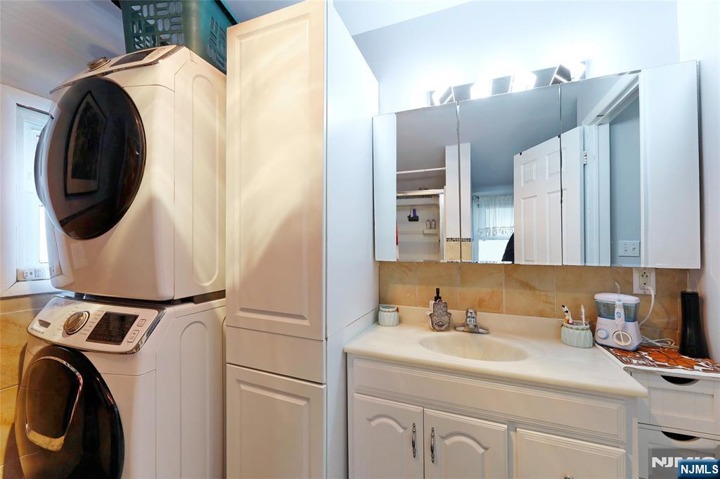 300 Spring Valley Road Paramus, NJ 07652 - Photo 22 of 48