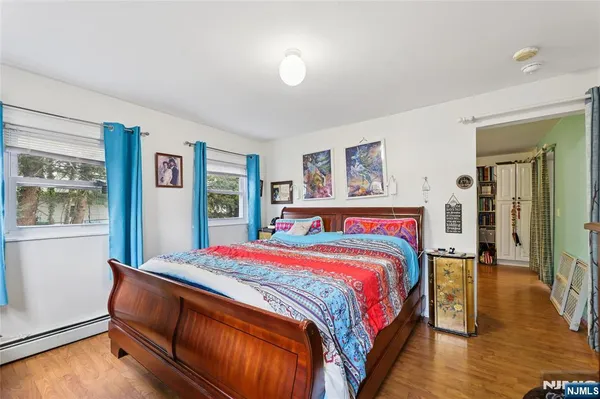 $989,999 | 300 Spring Valley Road, Paramus, NJ 07652