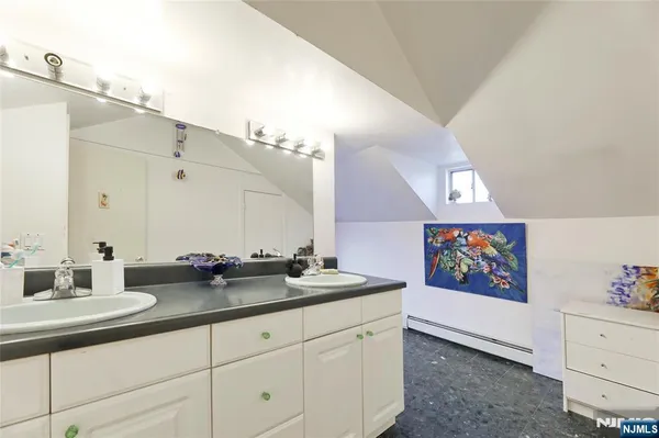 $989,999 | 300 Spring Valley Road, Paramus, NJ 07652