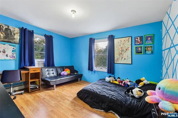 $989,999 | 300 Spring Valley Road, Paramus, NJ 07652