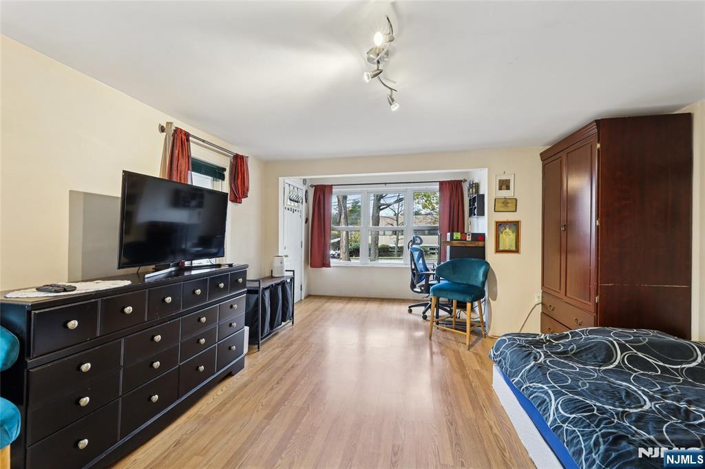 300 Spring Valley Road Paramus, NJ 07652 - Photo 37 of 48