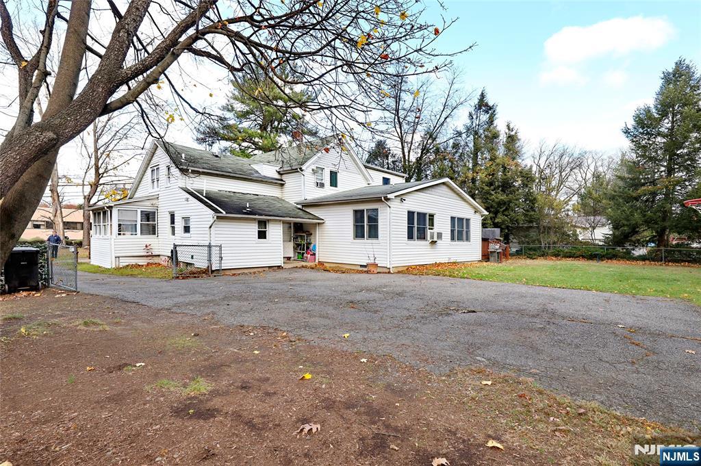 300 Spring Valley Road Paramus, NJ 07652 - Photo 44 of 48