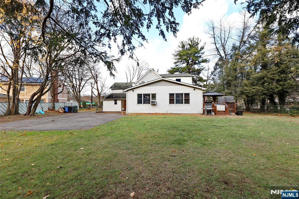 300 Spring Valley Road Paramus, NJ 07652 - Photo 46 of 48